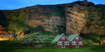 Creating a Cozy Retreat: Essential Bedroom Decor Tips